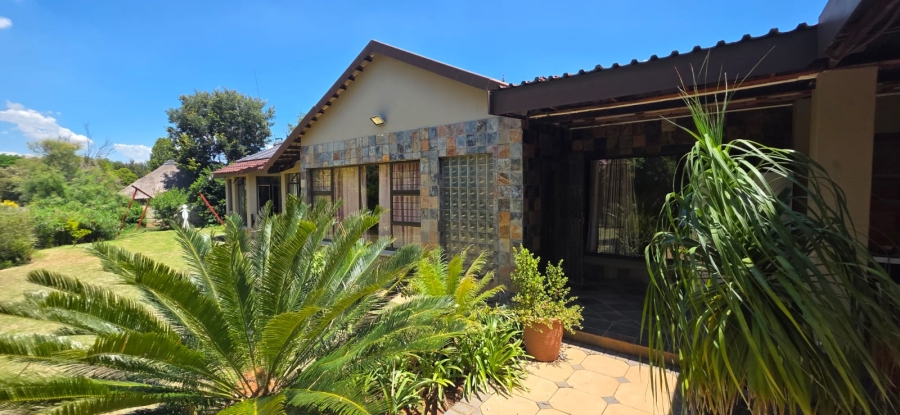 5 Bedroom Property for Sale in Wilkoppies North West
